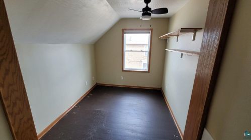 5811 Cody St, Duluth MN 55807-2532 exterior