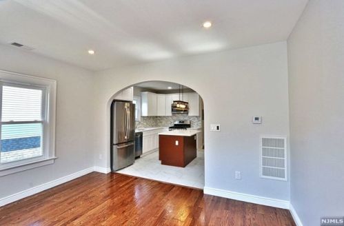 34 Enfield Ave, Montclair NJ 07042-3118 exterior