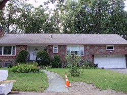 57 Bencliffe Cir, Newton, MA 02466-1101