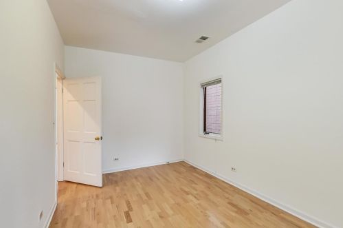 5647 Magnolia Ave, Chicago IL 60660-1908 exterior