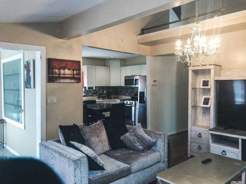 6 Vondran St, Huntington Station NY exterior