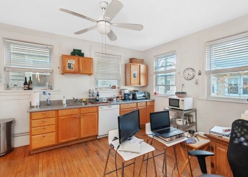 397 Linwood Ave, Newton MA 02460-1342 exterior