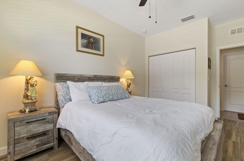 881 Bent Creek Dr, Fort Pierce FL  34947-1326 exterior