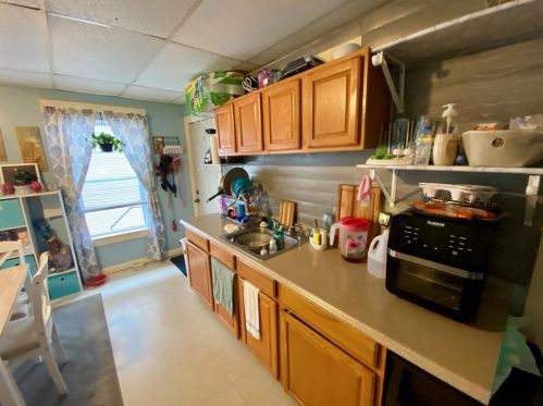 7 Ward St, Woonsocket, RI 02895-5811