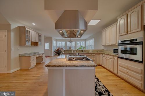 15529 Holly Grove Rd, Silver Spring MD 20905-3815 exterior