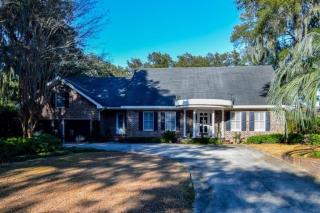 1058 Fort Sumter Dr, Charleston, SC 29412-4332
