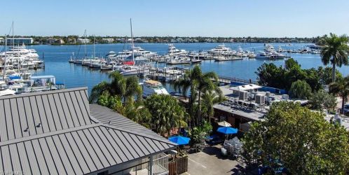 1165 8th St, Naples FL 34120-7428 exterior