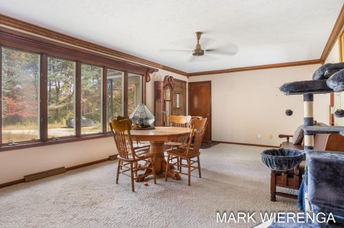 431 Mt Garfield Rd, Meskegon MI 49441-6000 exterior