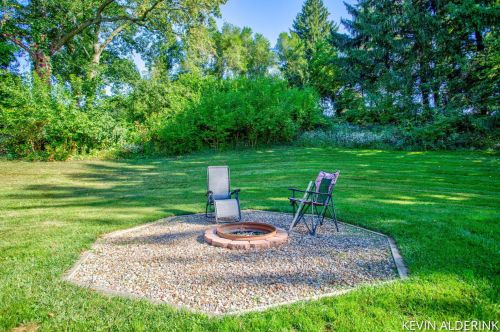 5482 Ravine Rd, Kalamazoo MI 49009-9002 exterior