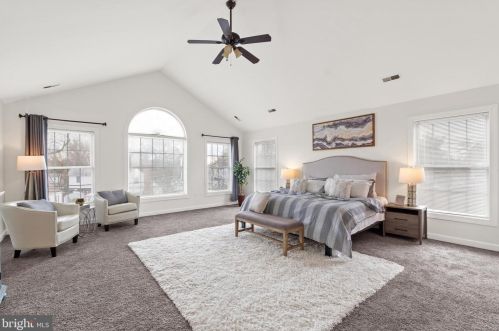 2415 2nd St, Arlington VA  22204-2011 exterior