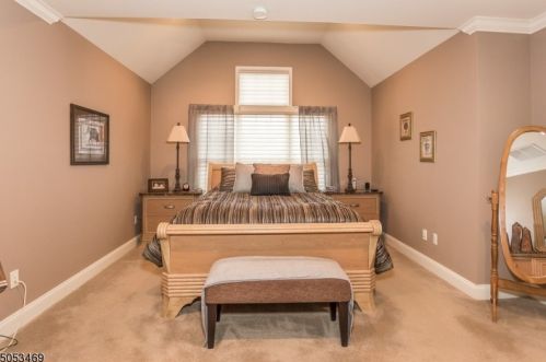 35 Mackenzie Ln, Parsippany NJ 07834-3723 exterior