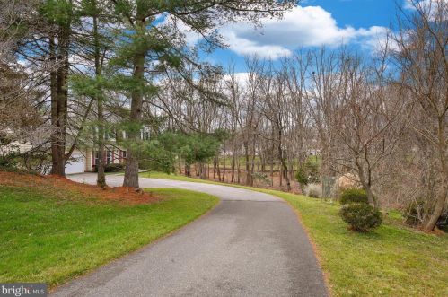 414 Maravista Ct, Silver Spring, MD 20905-5801