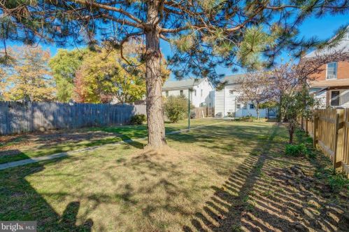 104 Queen St, Littlestown PA 17340-1640 exterior