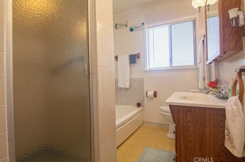 13819 Ocana Ave, Bellflower CA 90706-2528 exterior