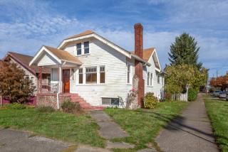 302 79 St, Seattle WA  98103-4620 exterior