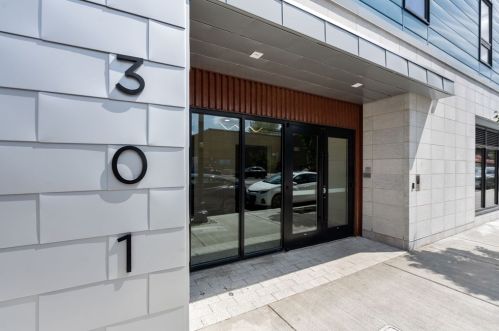 301 Border St, Boston MA exterior