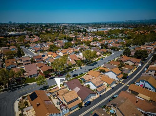 14402 Raintree Rd, Tustin CA  92780-6930 exterior