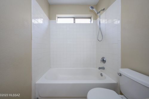 8517 Camino Bengala, Tucson AZ  85747-5165 exterior