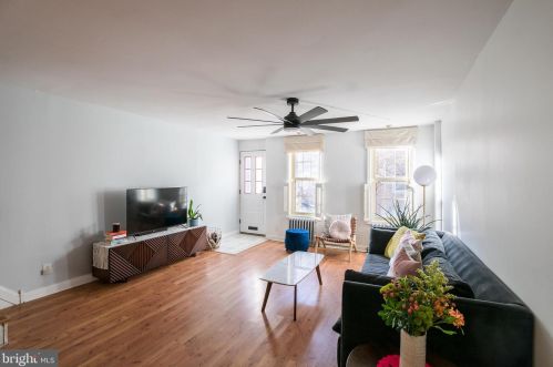 1329 Clarion St, Philadelphia PA  19147-4907 exterior