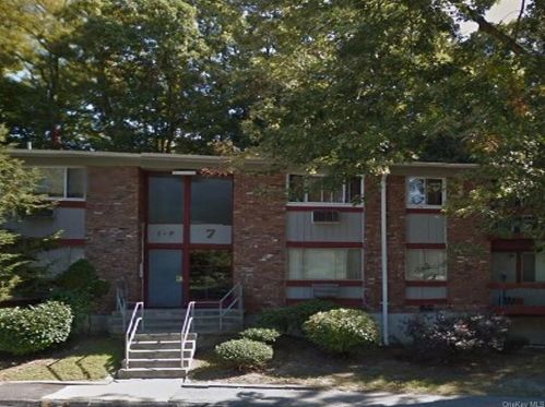7 James St, Peekskill NY 10566-2455 exterior