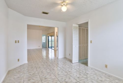 5873 Parkwalk Dr, Boynton Beach FL 33472-2322 exterior