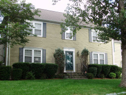 400 Central St, Newton, MA 02466-2205
