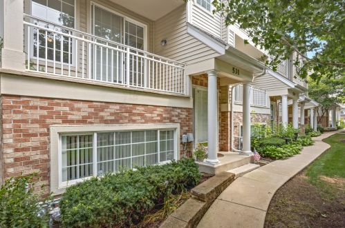 531 Pheasant Trl, Saint Charles IL  60174-8845 exterior