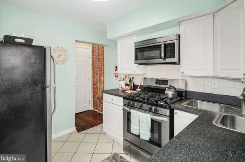 811 28 St, Philadelphia PA 19145-2408 exterior