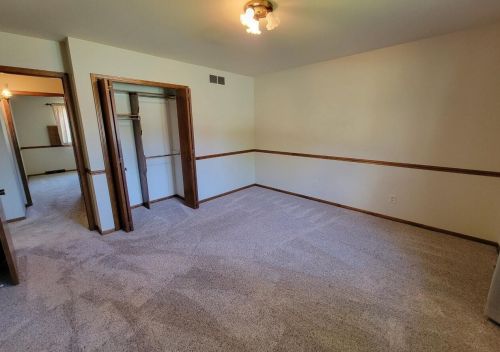 5917 Leisure South Dr, Grand Rapids MI 49548-6857 exterior