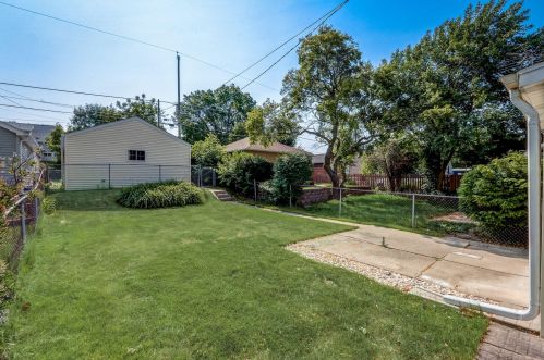 210 64, Milwaukee WI 53213-4013 exterior