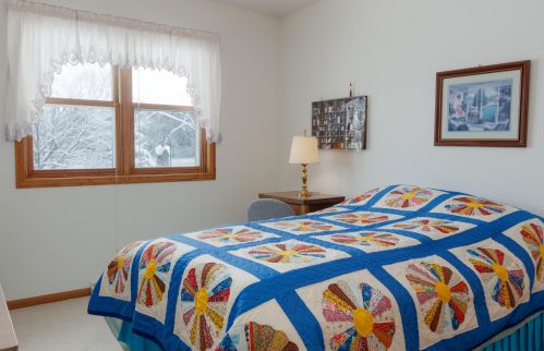 2217 Knuell St, Manitowoc WI 54220-0902 exterior