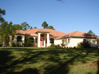 763 22nd St, Naples, FL 34117-3660