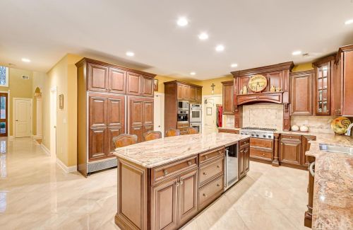 21 Southfield Rd, Edison NJ 08820-3141 exterior