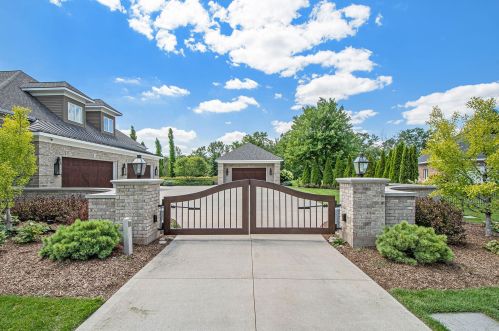 1505 Ballybunion Ct, Grand Rapids MI 49546-3883 exterior