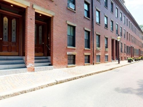 35 Lawrence St, Boston MA exterior