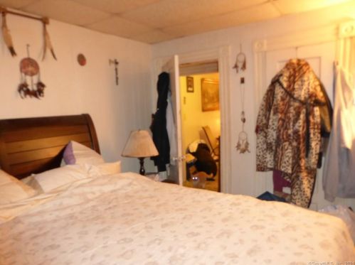 189 New Haven Ave, Derby CT 06418-2521 exterior