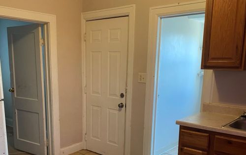 8220 Vincennes Ave, Chicago IL 60653-4203 exterior