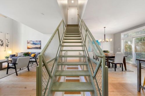 1278 Eames Grn, Atlanta GA 30318-4193 exterior