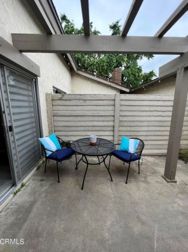 636 Holly Ave, Oxnard CA  93036-1931 exterior