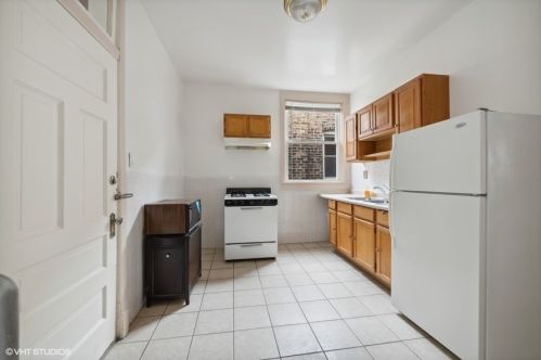 2610 Argyle St, Chicago IL 60625-2738 exterior