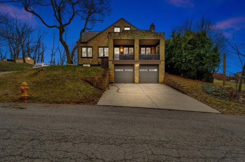 301 Bon Air Ave, Pittsburgh, PA 15210-3204