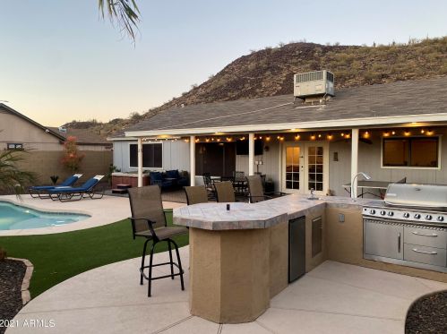 22814 30th Ave, Phoenix, AZ 85027-1006