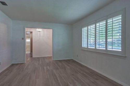 2664 Beechmont Dr, Dallas TX 75228-4224 exterior