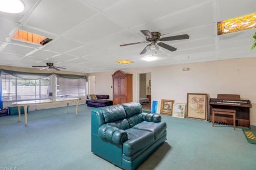 517 100 Ave, Naples FL 34108-2235 exterior