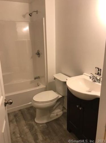 37 Broad St, Torrington CT 06790-6621 exterior