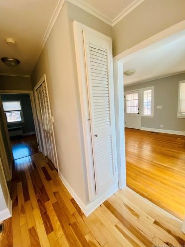 119 Kings Hwy, North Haven CT 06473-1211 exterior