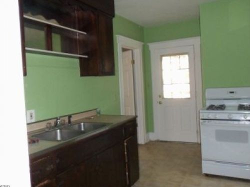 225 Main St, Bound Brk NJ 08805-1837 exterior