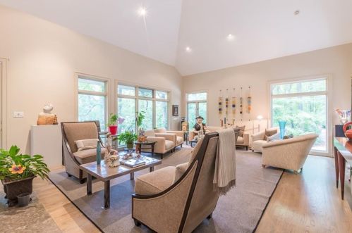 55 Finch Frst Trl, Atlanta GA 30327-4576 exterior