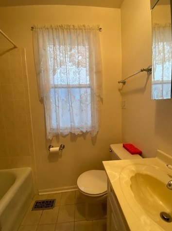 5751 Addison St, Chicago IL 60634-4316 exterior