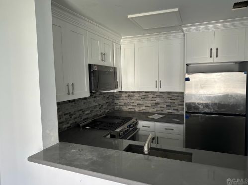 620 Edpas Rd, New Brunswick NJ  08901-3810 exterior